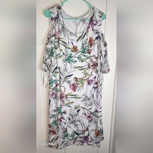 EUC Studio One NY- Women's 24W- Wore 1 Time- Cold Shoulder with Keyhole